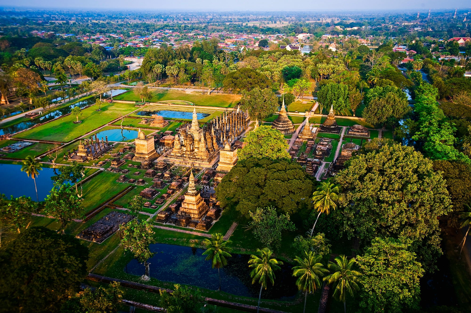 birdseye view of ayuthaya temple complex